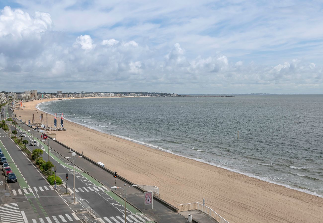 Apartment in La Baule-Escoublac - Flat for 6 with sea view 40m from the beach 