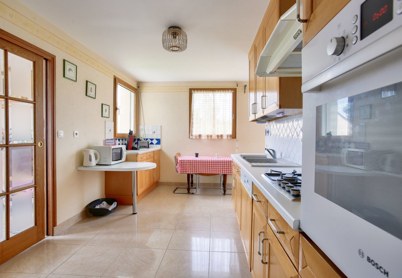House in Pléneuf-Val-André - House with port view – sleeps 4 adults and 4 children
