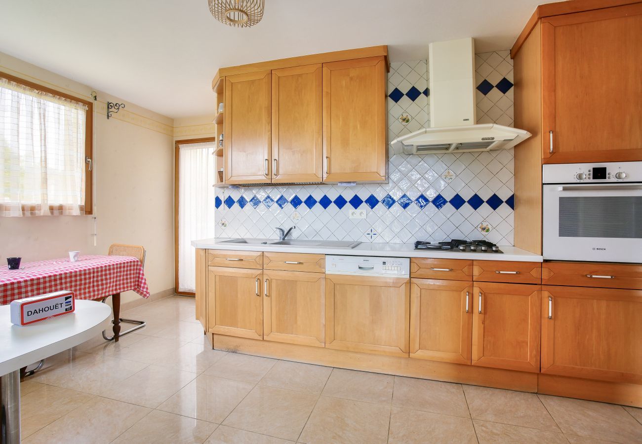 House in Pléneuf-Val-André - House with port view – sleeps 4 adults and 4 children