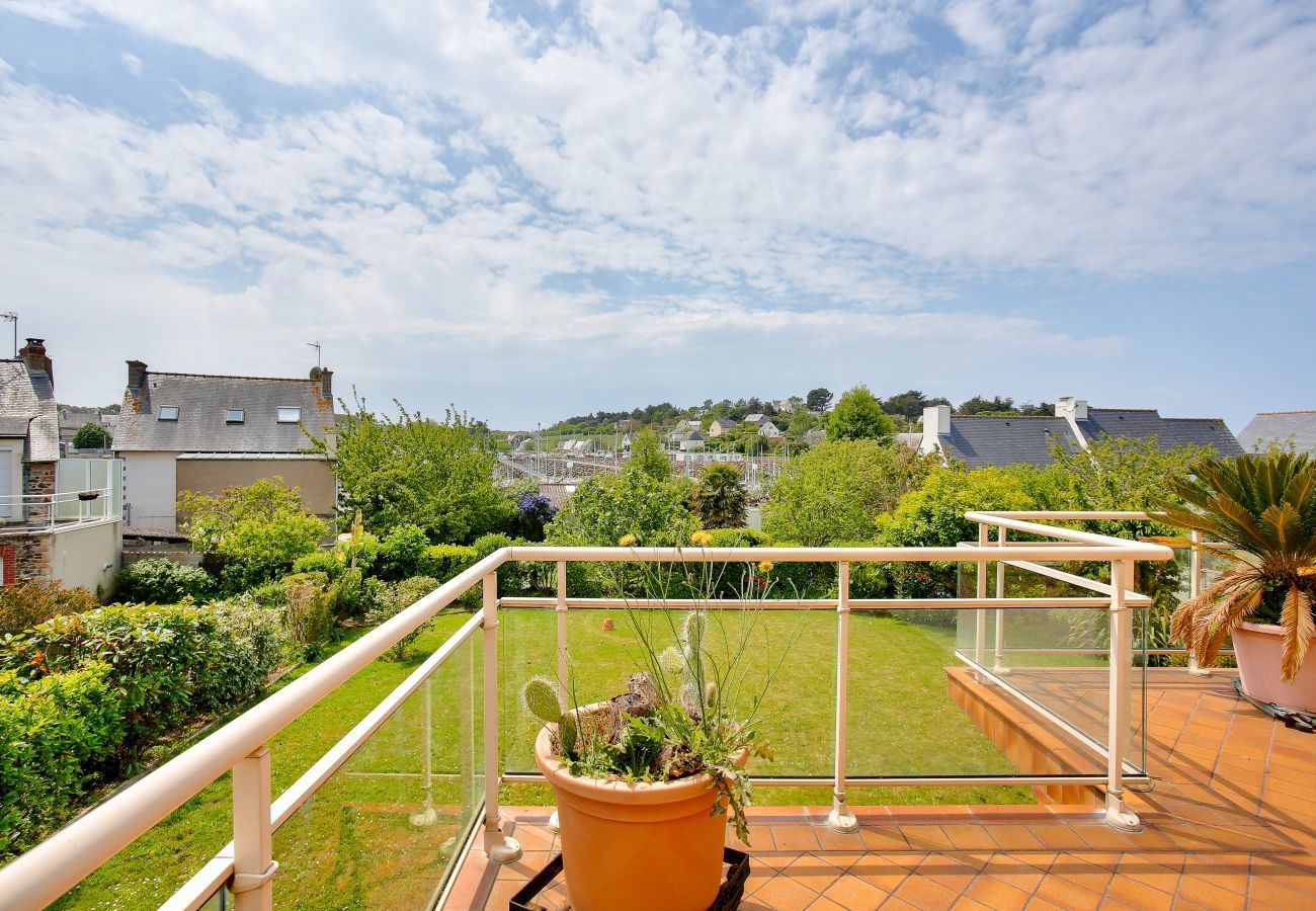 House in Pléneuf-Val-André - House with port view – sleeps 4 adults and 4 children