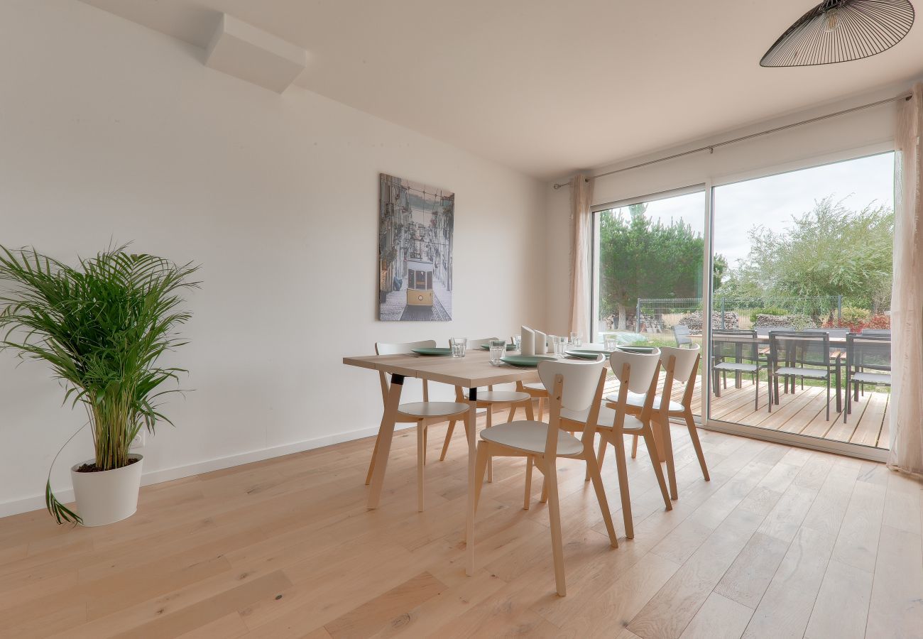 House in Le Tour-du-Parc - House for 8 - 300m from Rouvran beach