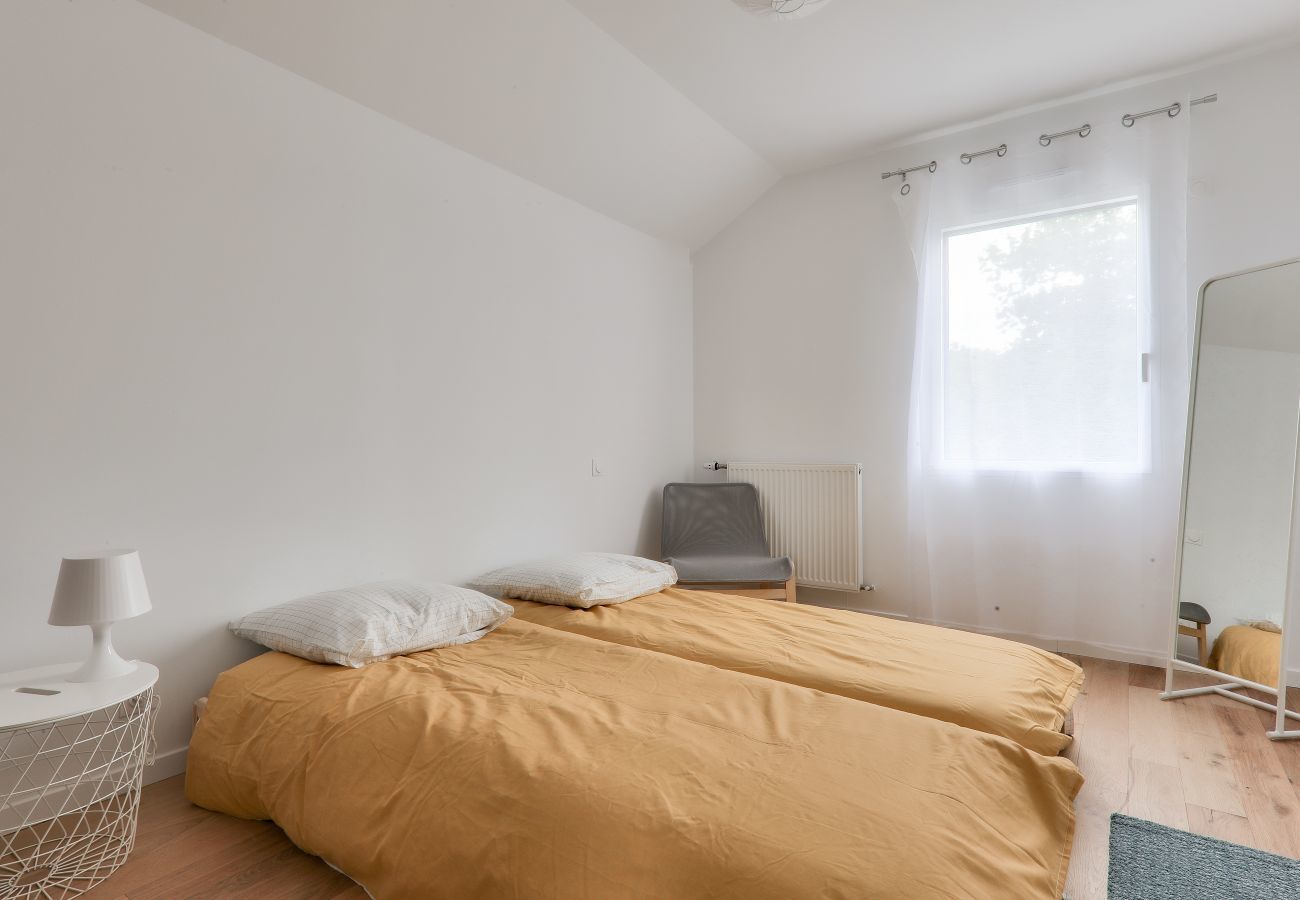 House in Le Tour-du-Parc - House for 8 - 300m from Rouvran beach