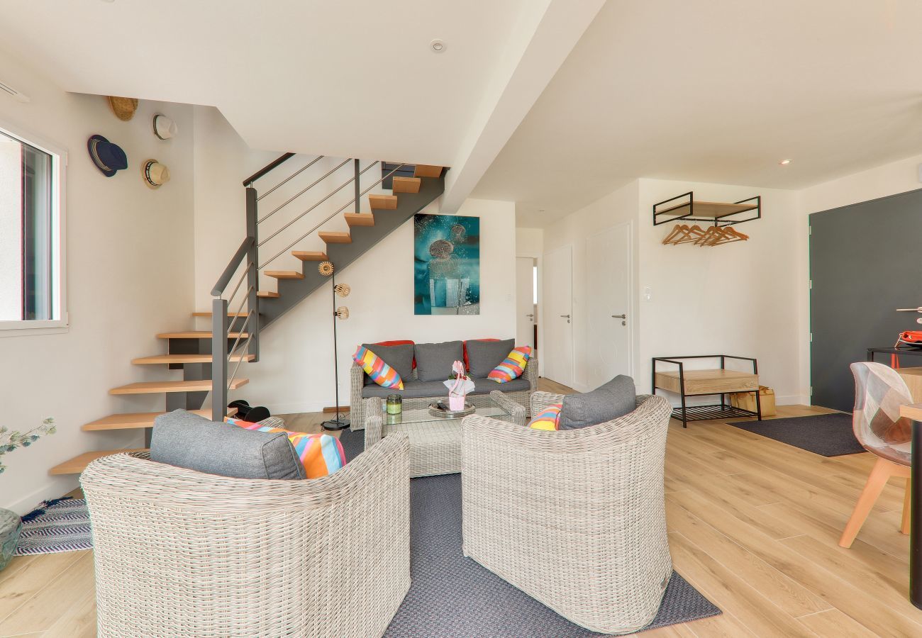 House in Saint-Gildas-de-Rhuys - House with garden - 400m from Les Govelins beach