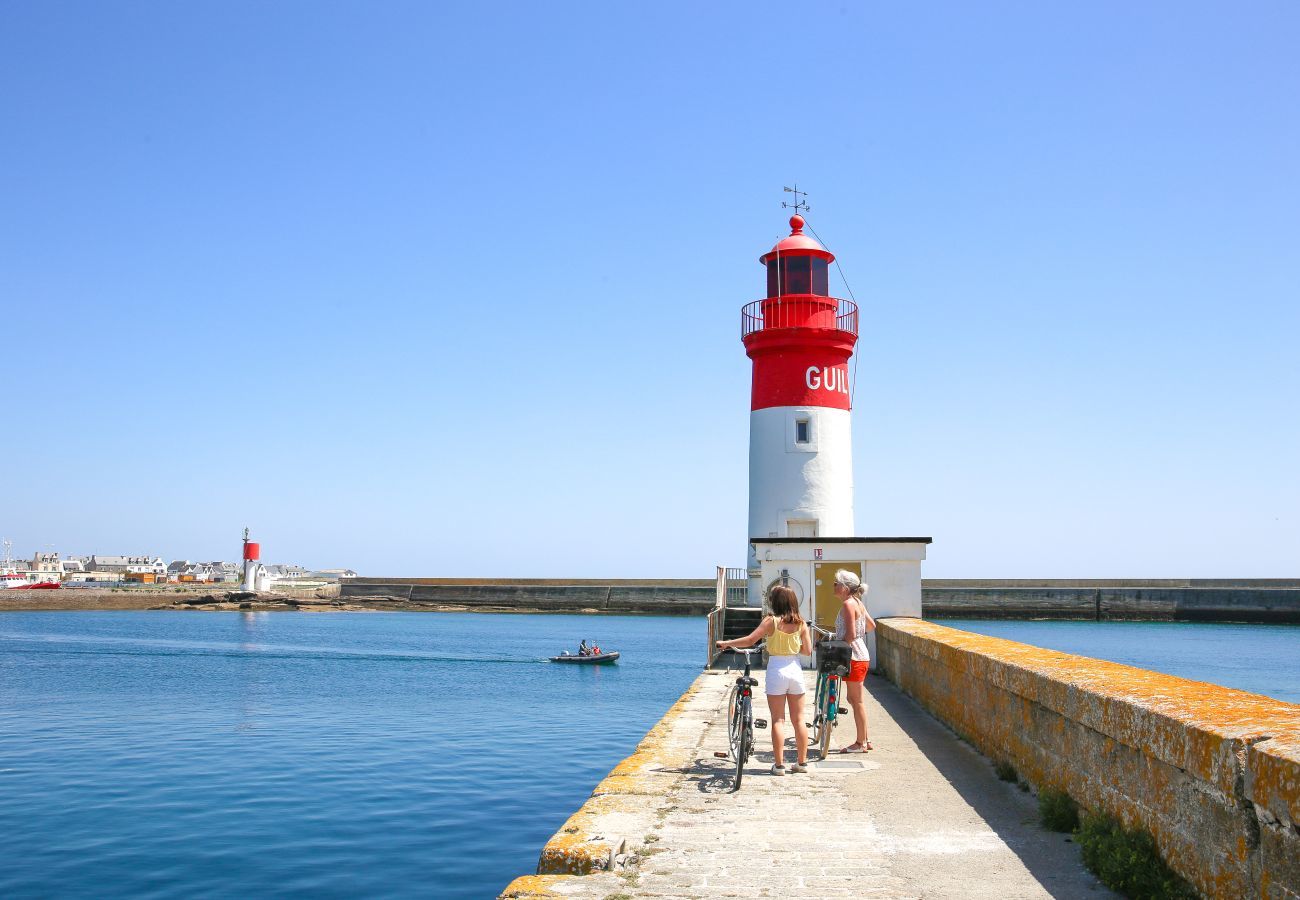 House in Le Guilvinec - 400m from the Port of Guilvinec - House for 6 