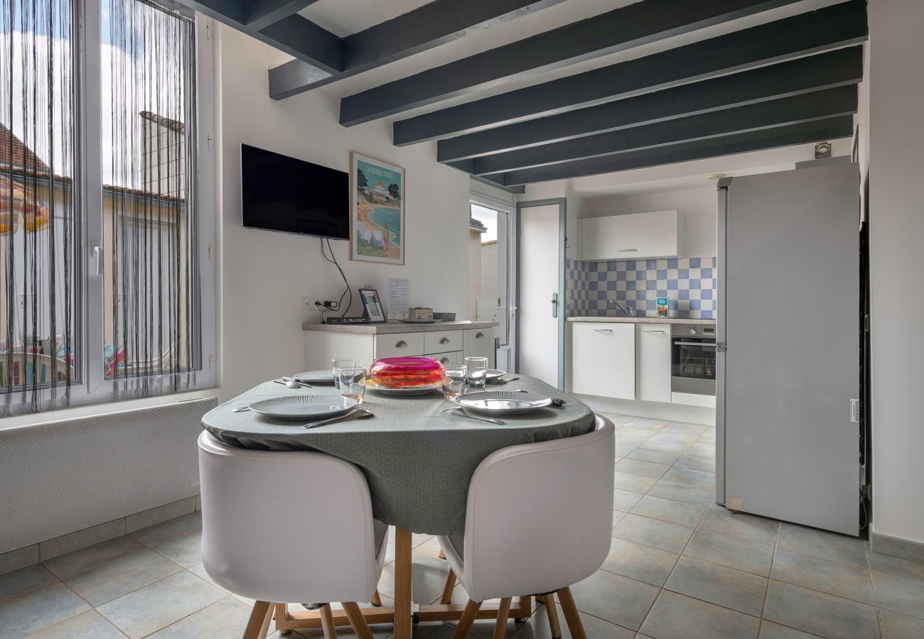 Terraced House in La Bernerie-en-Retz - Beach 200m away, house for 4