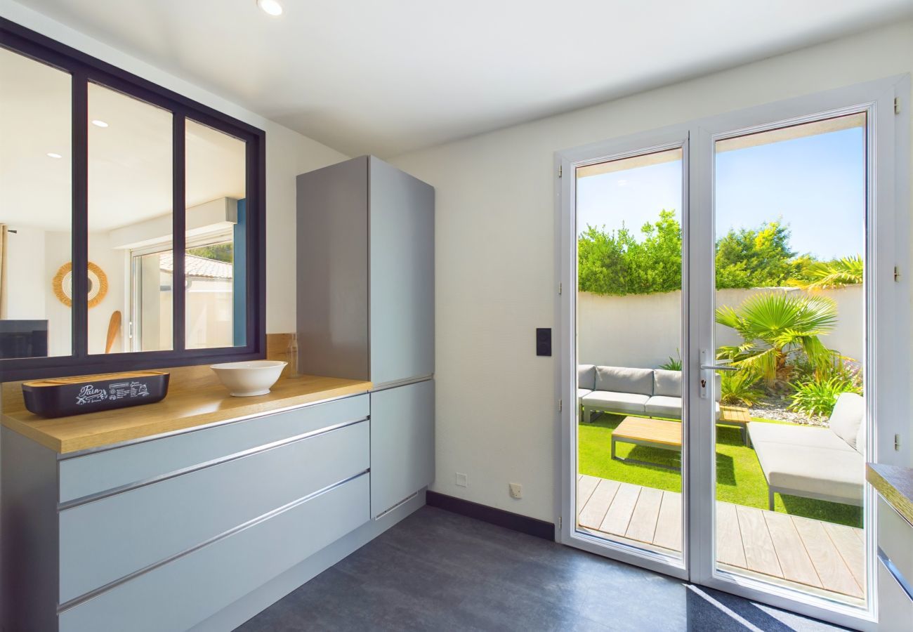 House in La Flotte - Quiet house for 6 - 850m plage de la Clavette