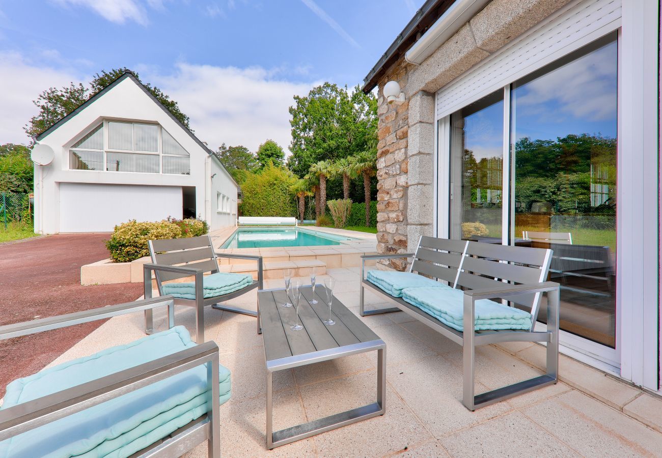 House in Arradon - House for 8 with pool 500m from the beach