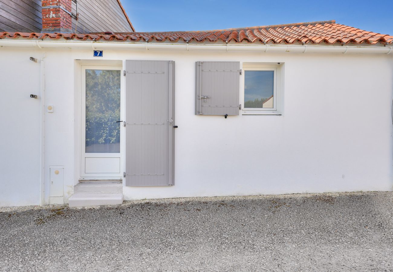 Studio in La Tranche-sur-Mer - Quiet location - 5min from La Terrière beach