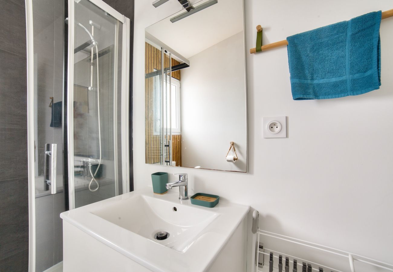 Studio in La Tranche-sur-Mer - 180m beach, lively area, studio for 2 people
