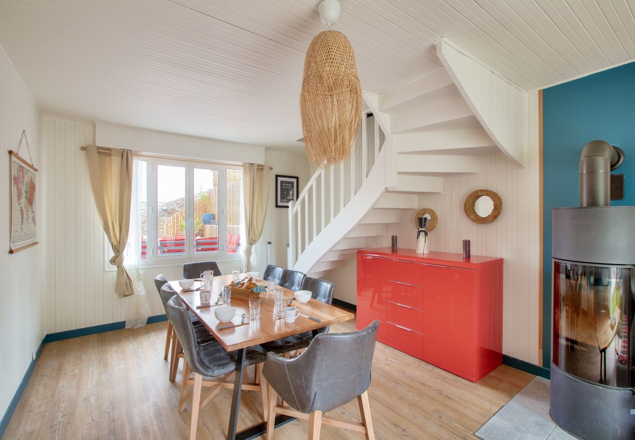 House in Pléneuf-Val-André - 190m from the beach, downtown, house for 8