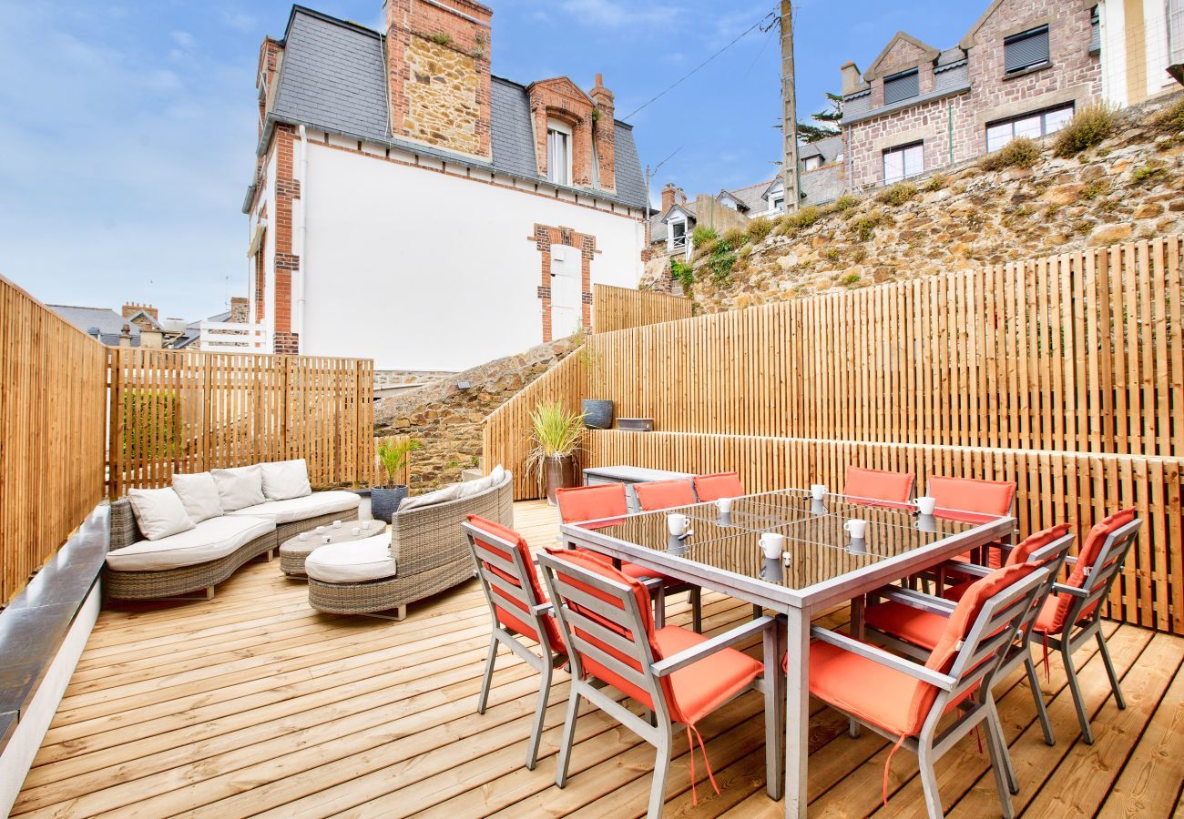 House in Pléneuf-Val-André - 190m from the beach, downtown, house for 8