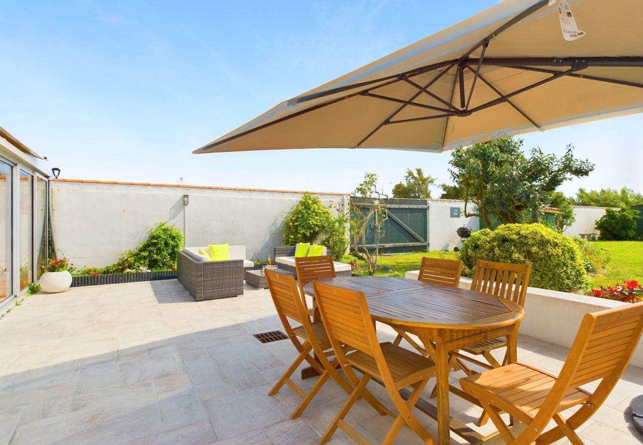 House in Saint-Clément-des-Baleines - 180m from the seaside, house for 11