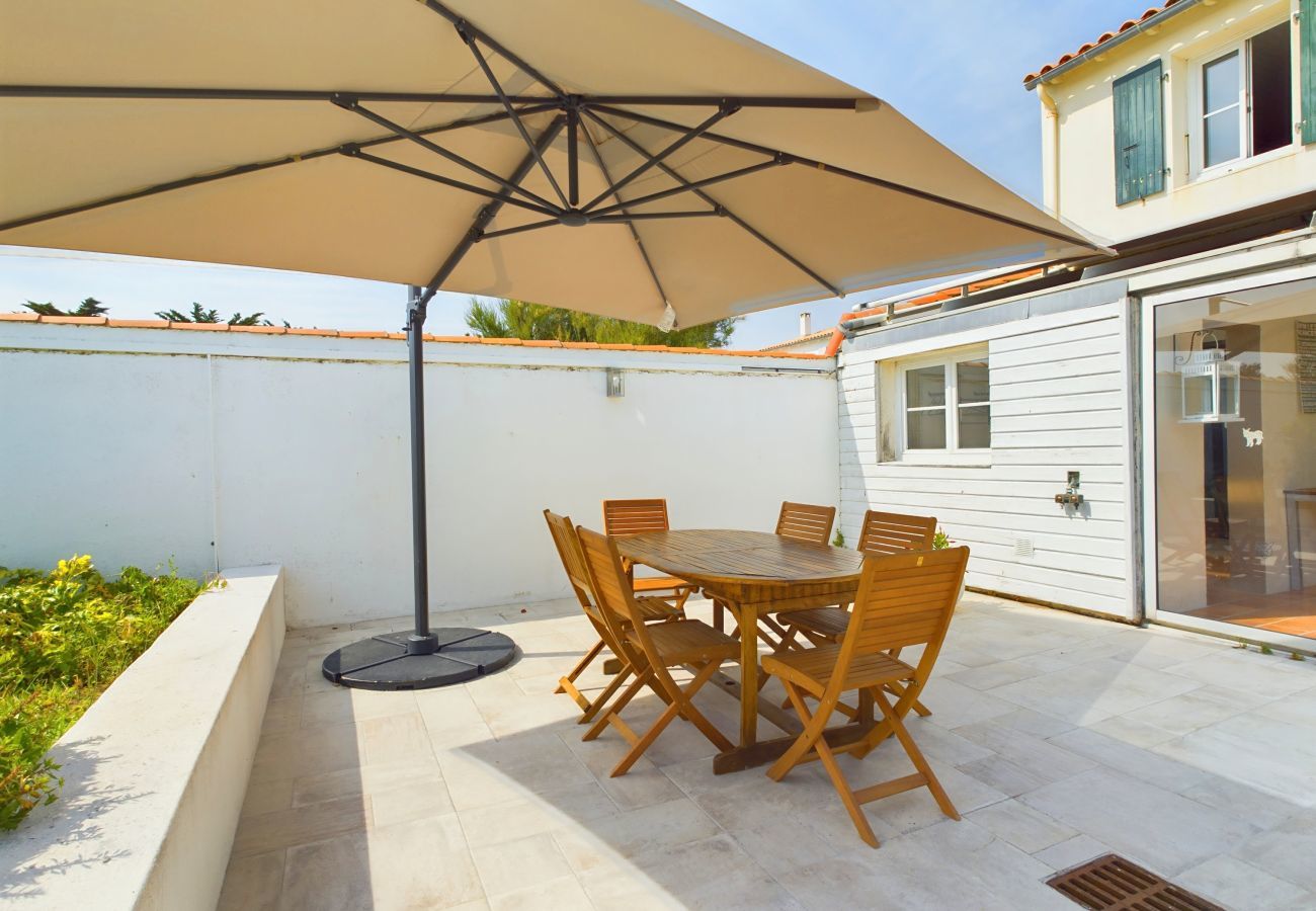 House in Saint-Clément-des-Baleines - 180m from the seaside, house for 11