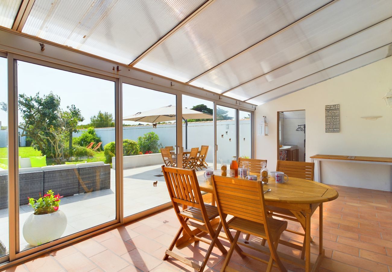 House in Saint-Clément-des-Baleines - 180m from the seaside, house for 11