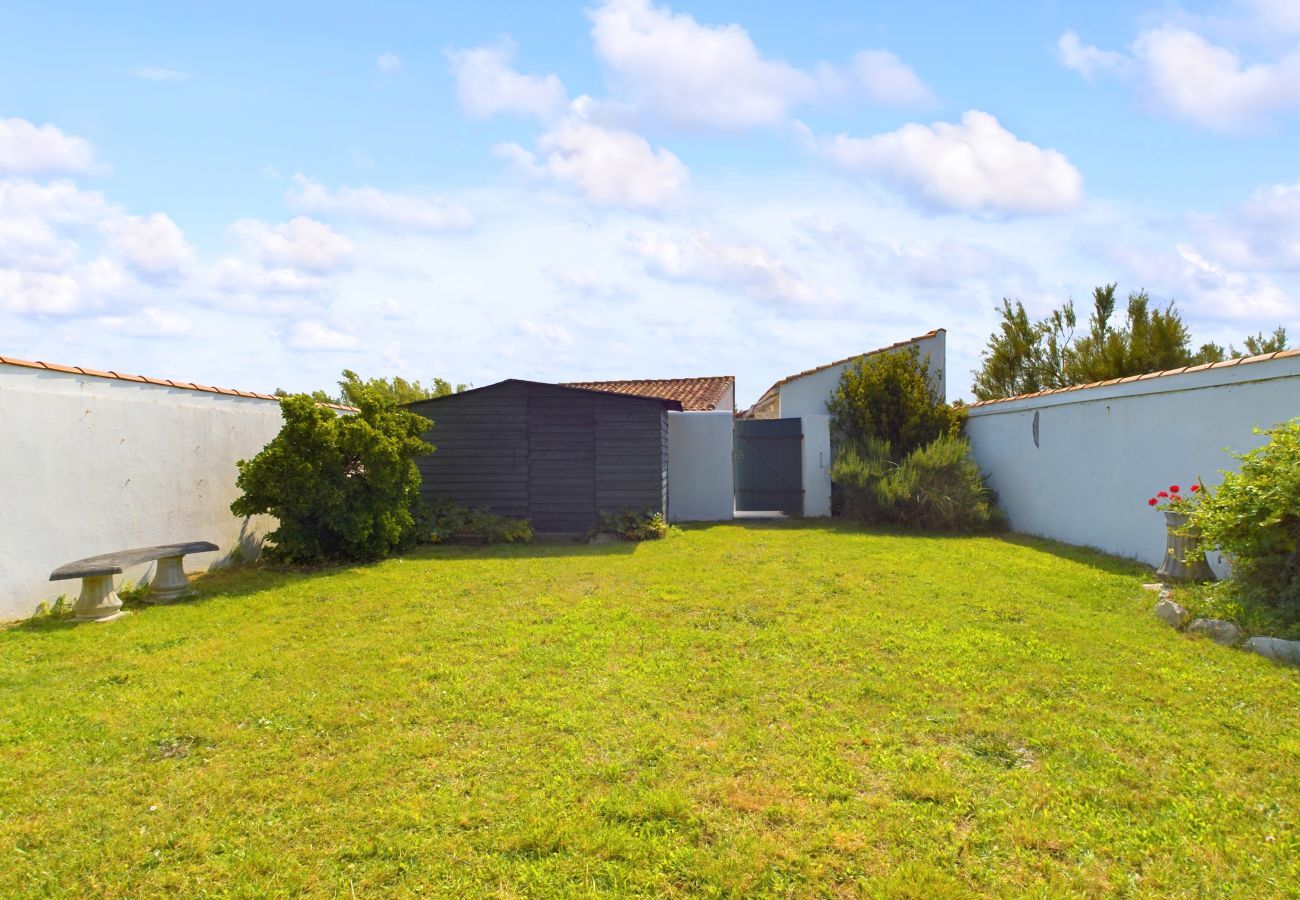 House in Saint-Clément-des-Baleines - 180m from the seaside, house for 11