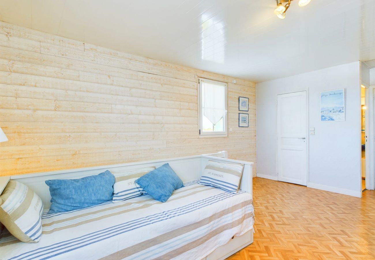 House in Saint-Clément-des-Baleines - 180m from the seaside, house for 11