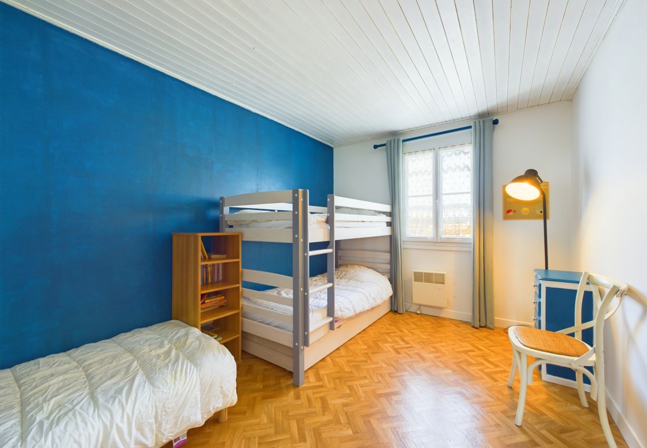 House in Saint-Clément-des-Baleines - 180m from the seaside, house for 11
