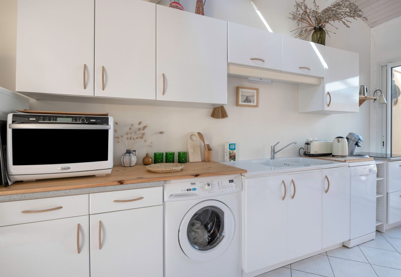 Terraced House in La Bernerie-en-Retz - Beach 450 m away, terraced house with enclosed garden for 4