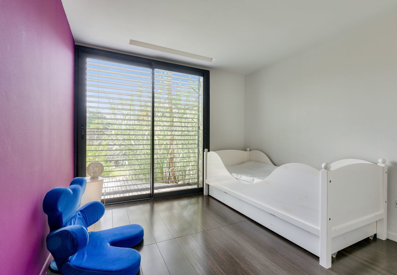 House in Andernos-les-Bains - 950m to beach – architect house 4 adults – 2 kids