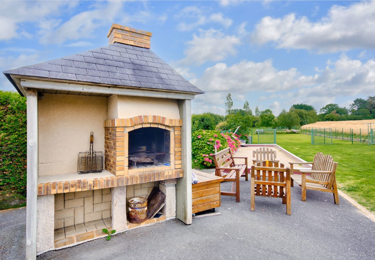 Apartment in Erquy - 850m from the beach, flat for 5 with garden