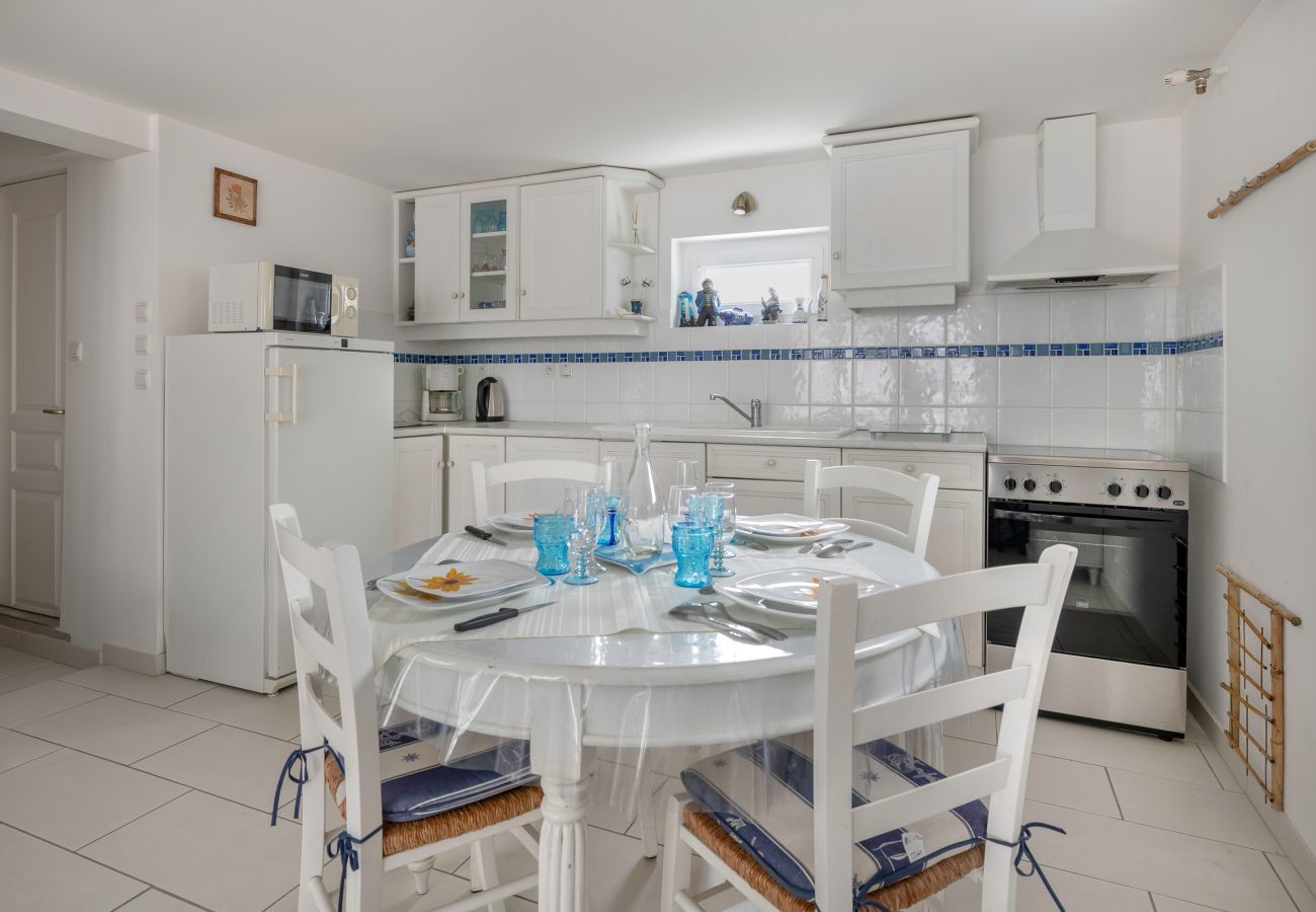 Apartment in Saint-Michel-Chef-Chef - 280m from the beach, flat for 4