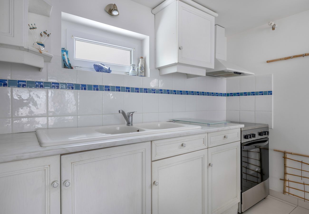 Apartment in Saint-Michel-Chef-Chef - 280m from the beach, flat for 4