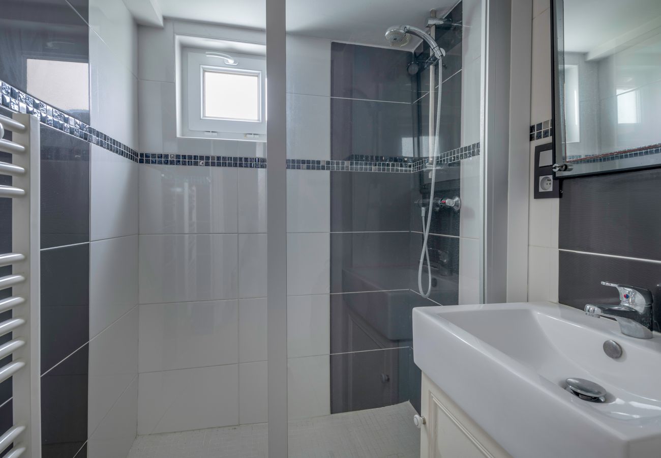 Apartment in Saint-Michel-Chef-Chef - 280m from the beach, flat for 4