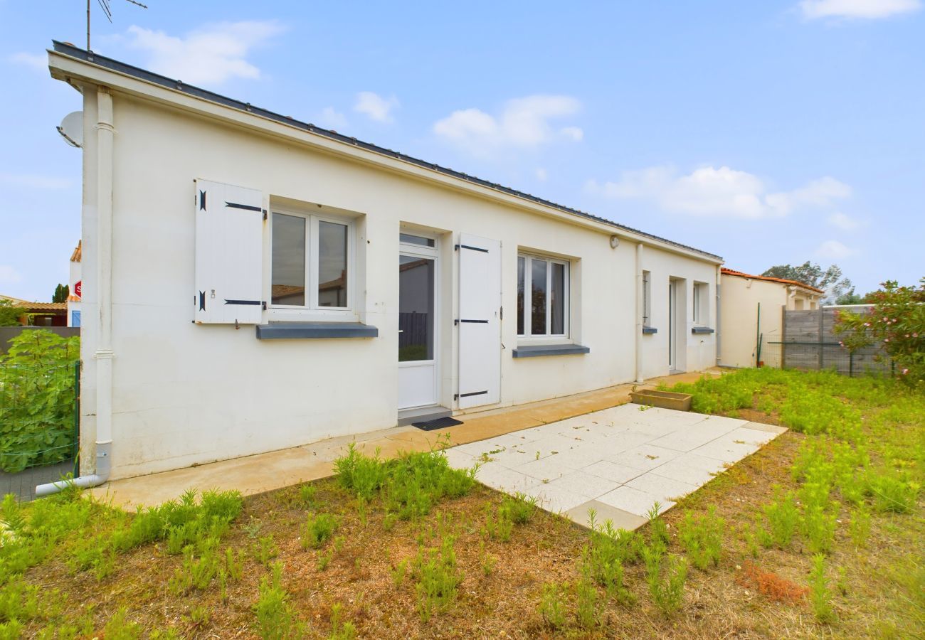 House in Les Sables-d´Olonne - House with garden in a quiet place for 6