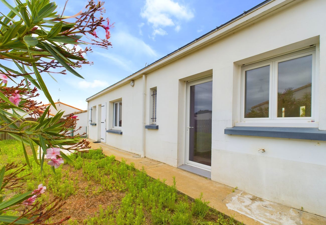 House in Les Sables-d´Olonne - House with garden in a quiet place for 6