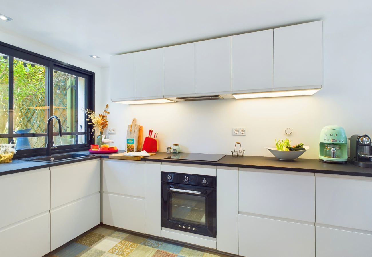Terraced House in Saint-Clément-des-Baleines - 750m from beaches, beautiful cottage for 4