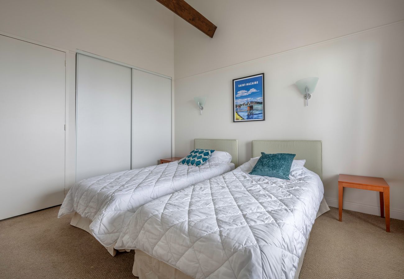 Apartment in Le Croisic - access to the beach, pool, nice flat for 4