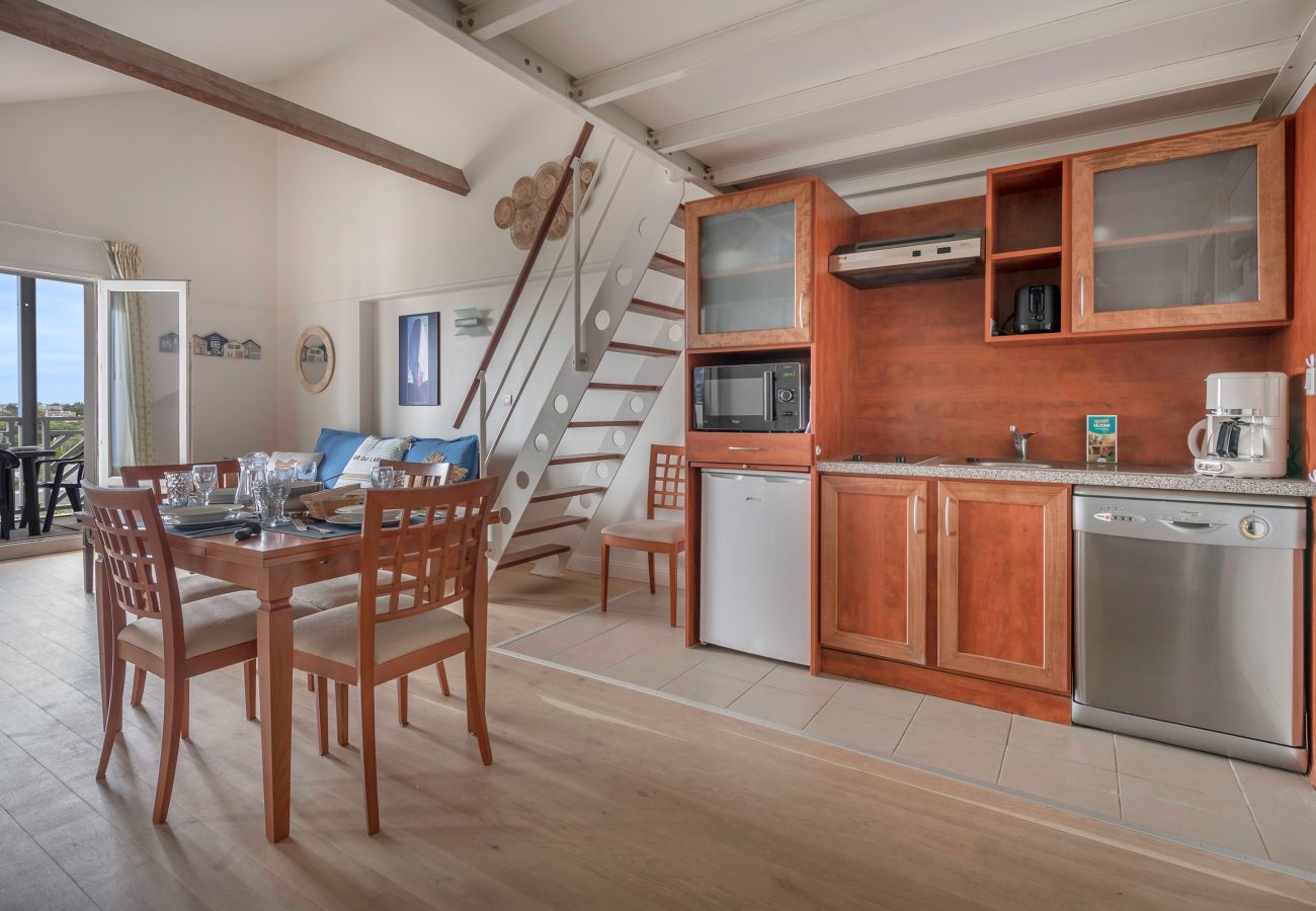 Apartment in Le Croisic - access to the beach, pool, nice flat for 4