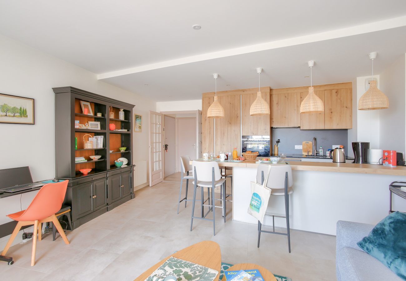 Apartment in Erquy - 25m from the beach, seaview, flat for 4