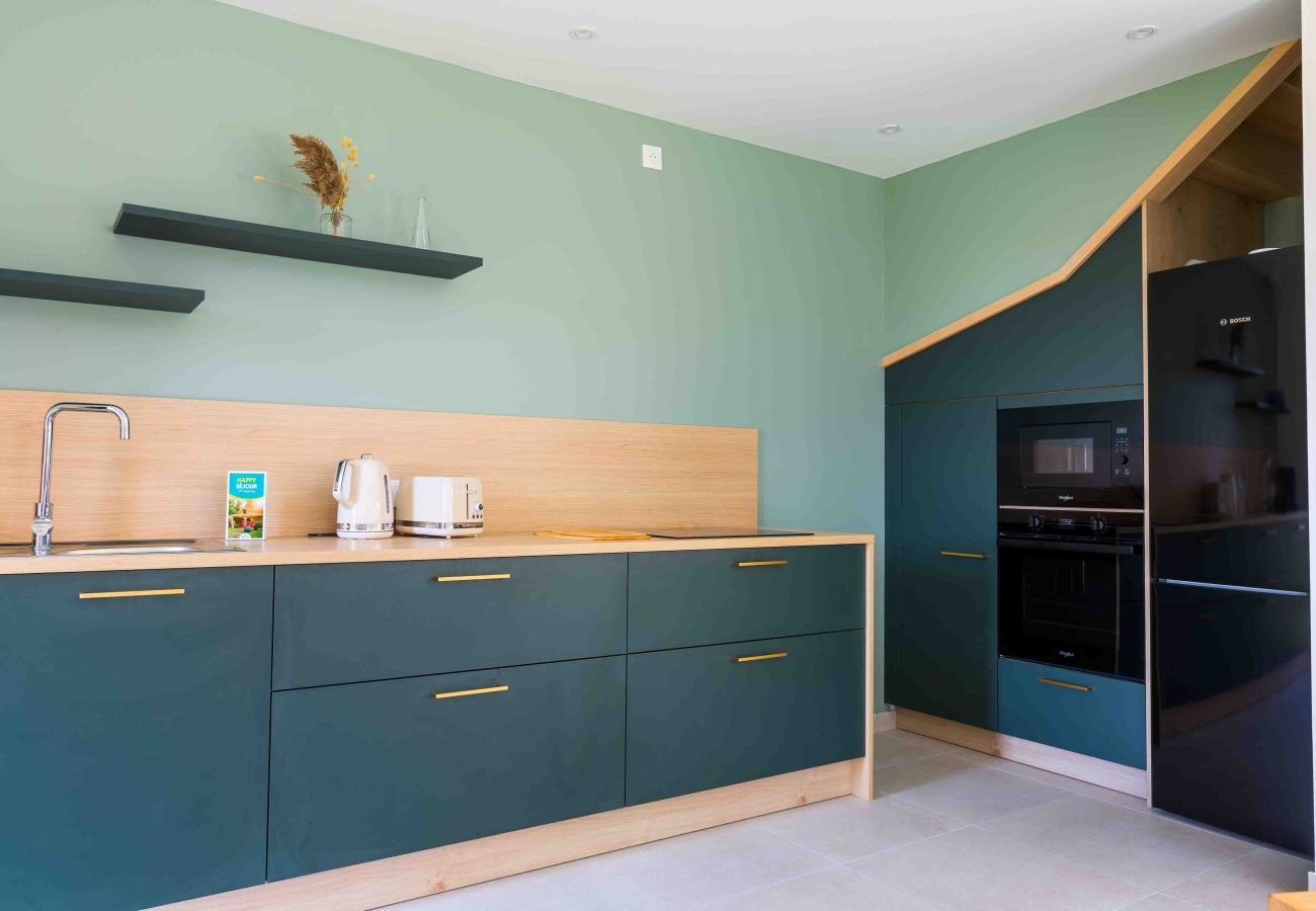House in Trégunc - 490m from the beach, new house for 8