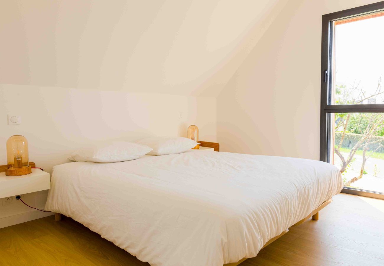 House in Trégunc - 490m from the beach, new house for 8