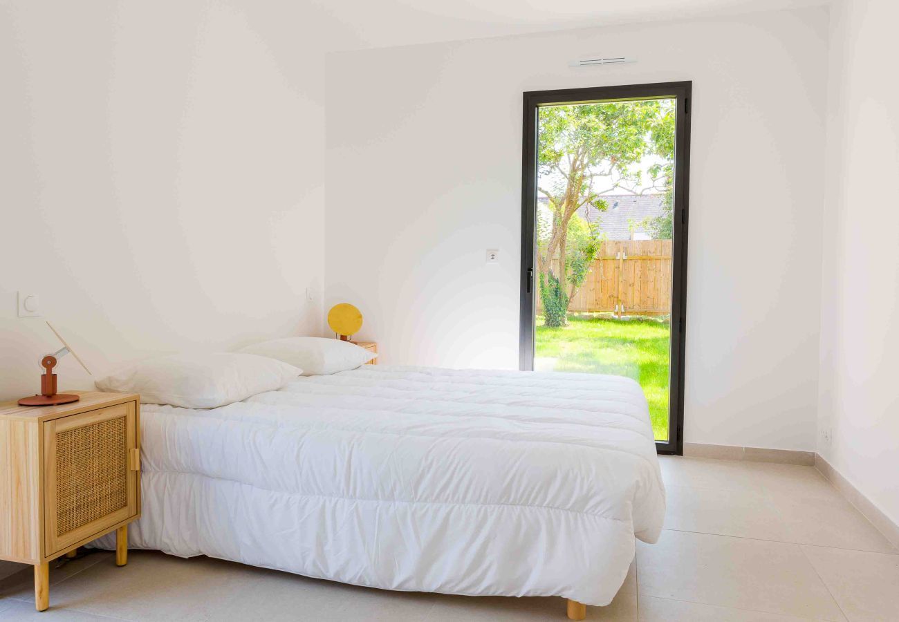 House in Trégunc - 490m from the beach, new house for 8