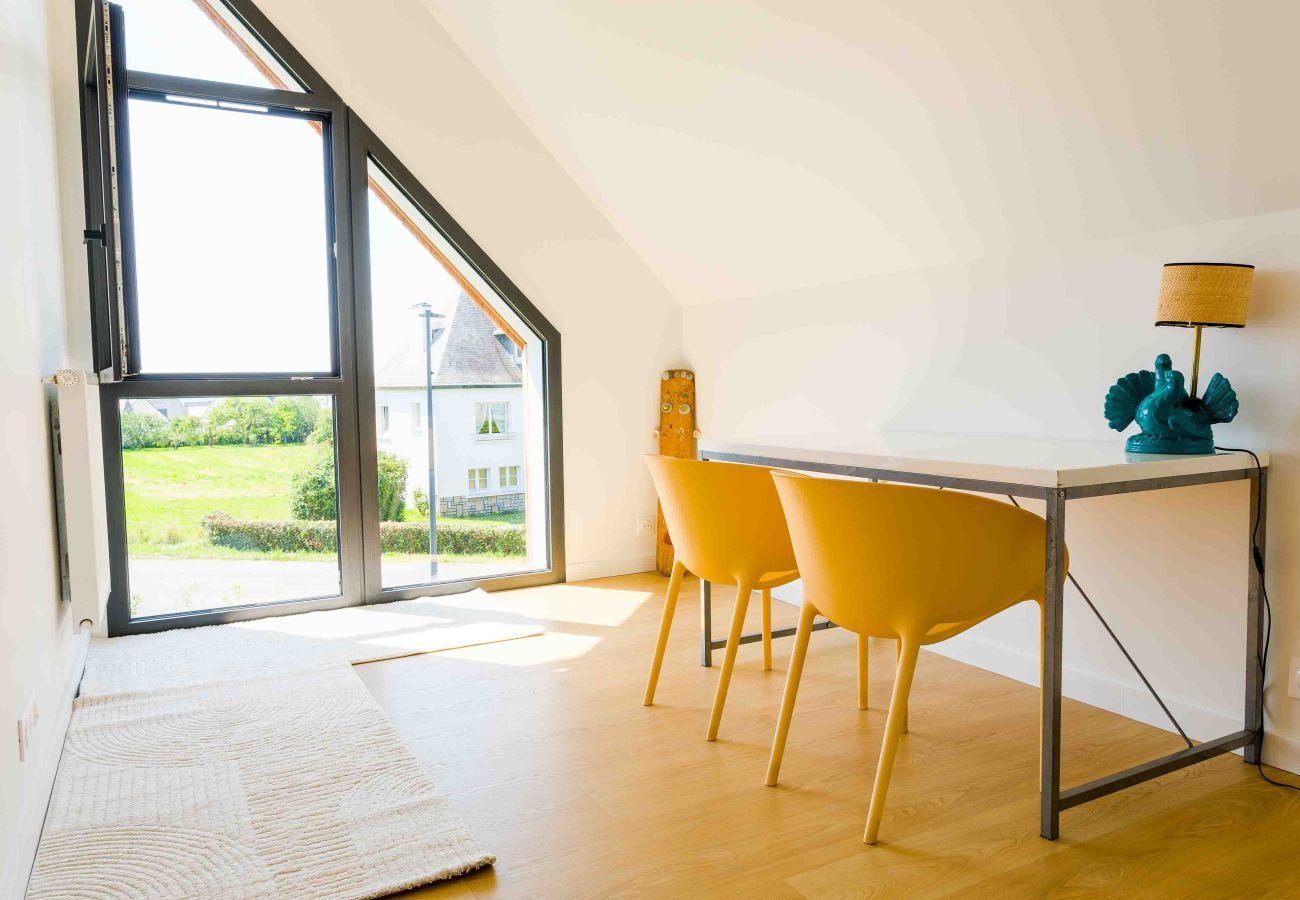 House in Trégunc - 490m from the beach, new house for 8
