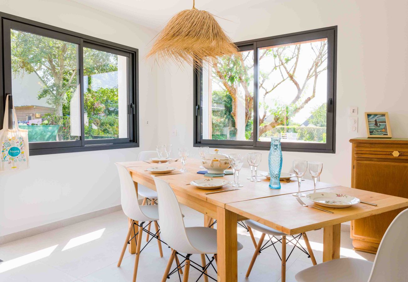 House in Trégunc - 490m from the beach, new house for 8