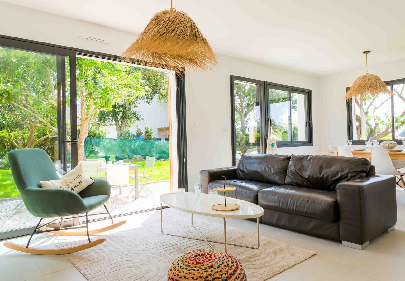 House in Trégunc - 490m from the beach, new house for 8