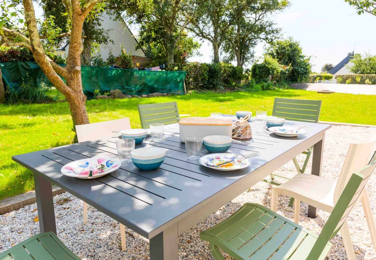 House in Trégunc - 490m from the beach, new house for 8
