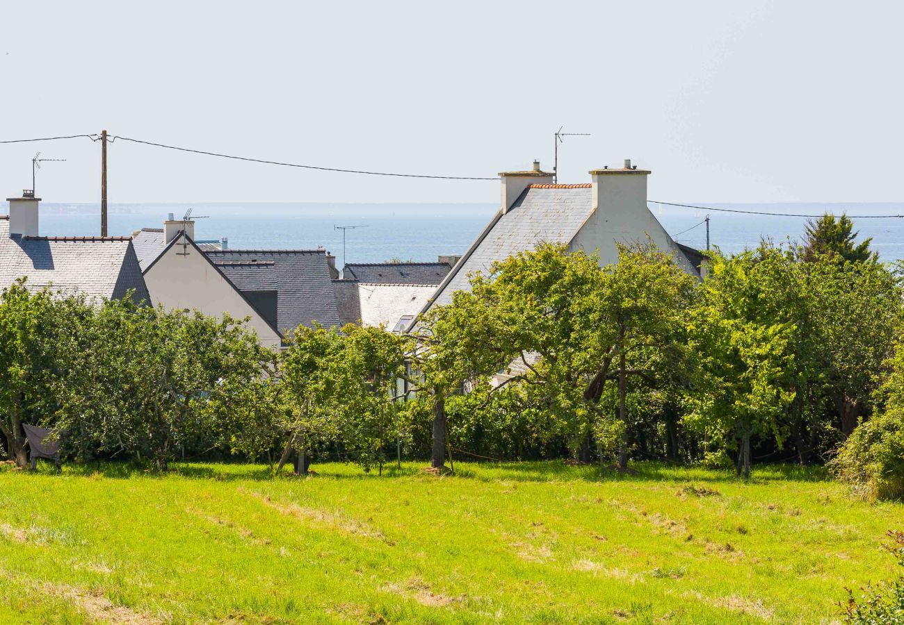 House in Trégunc - 490m from the beach, new house for 8