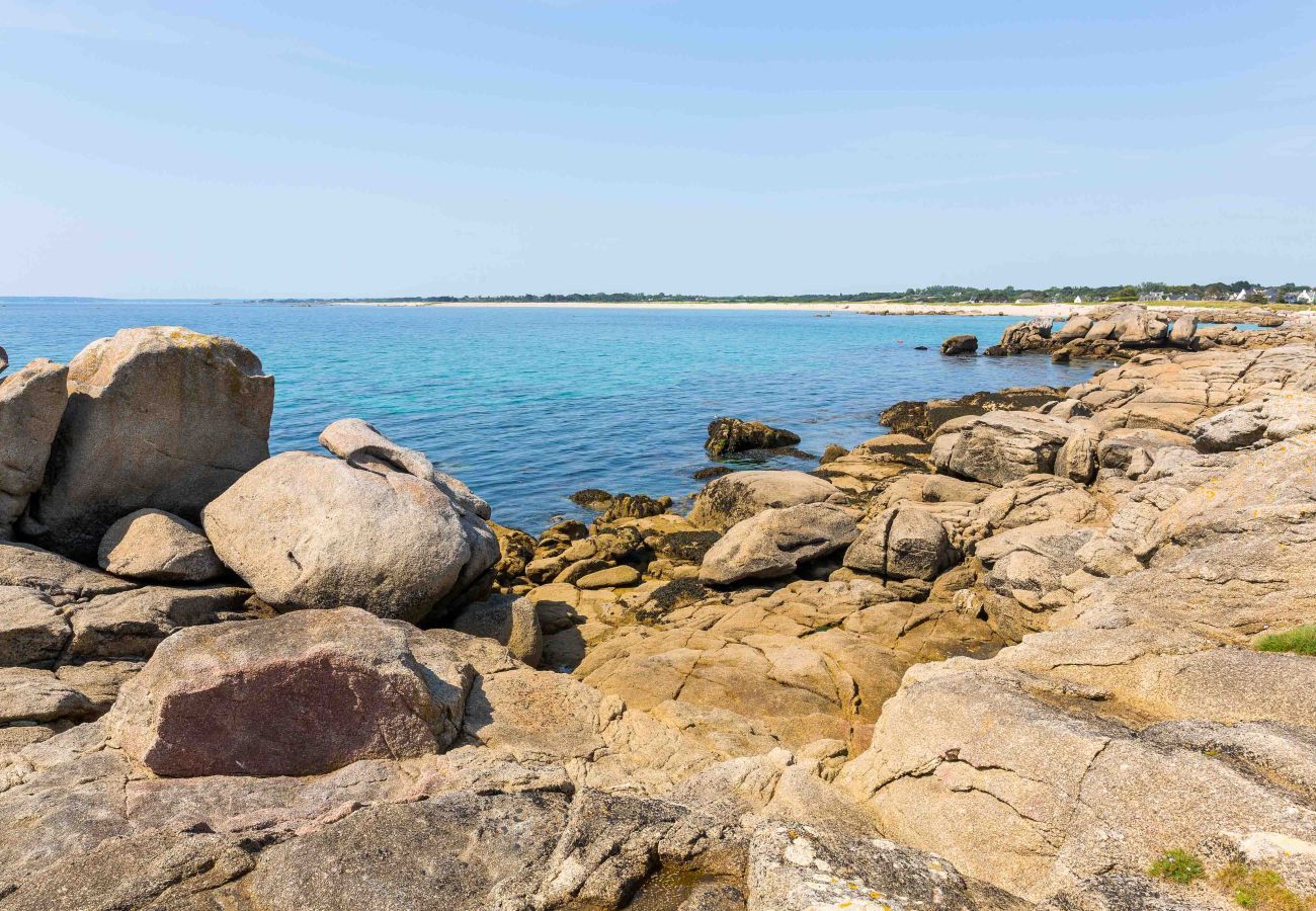 House in Trégunc - 490m from the beach, new house for 8
