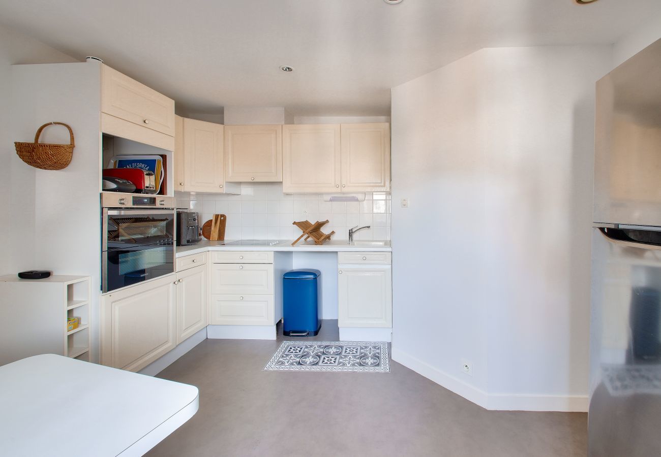 Apartment in Nantes - Nantes Downtown, Big flat for 2 under the roof