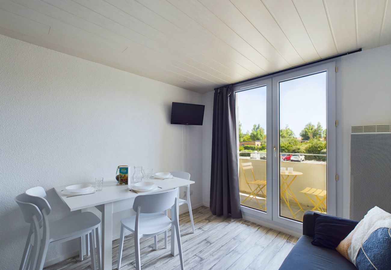 Apartment in Saint-Hilaire-de-Riez - 150m from the Corniche, mezzanine flat for 4