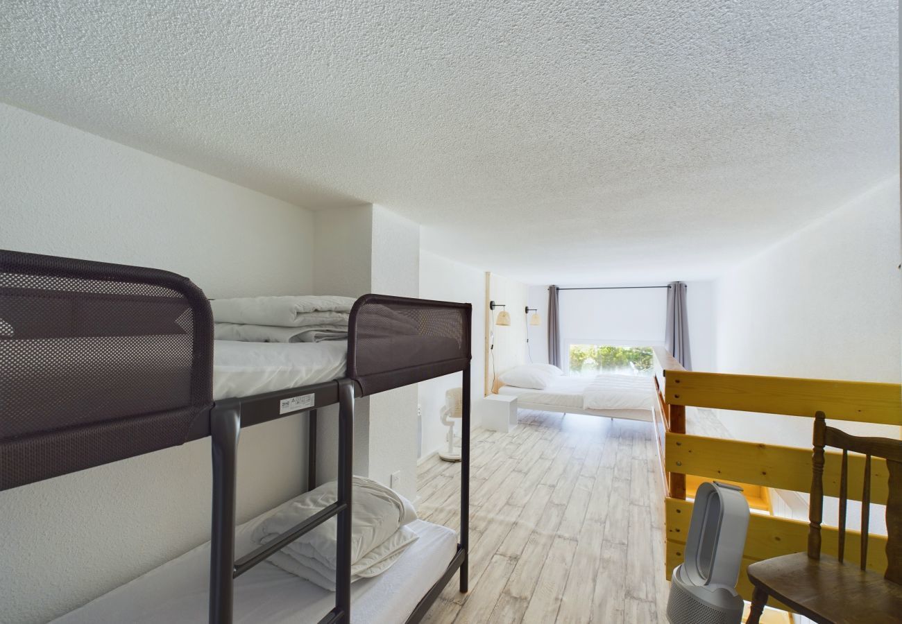 Apartment in Saint-Hilaire-de-Riez - 150m from the Corniche, mezzanine flat for 4