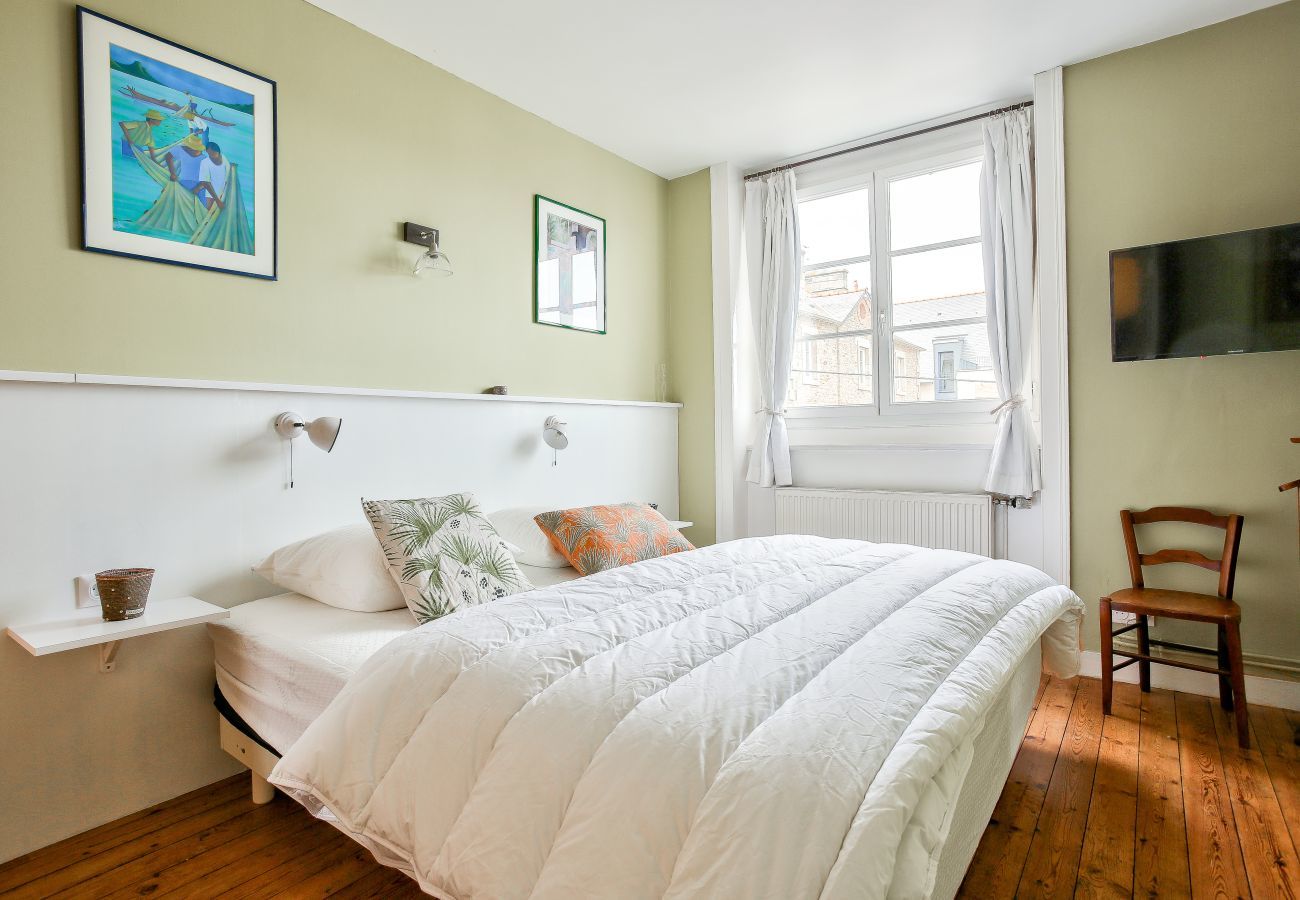 House in Dinard - 50m from Prieuré beach - Town house for 6 