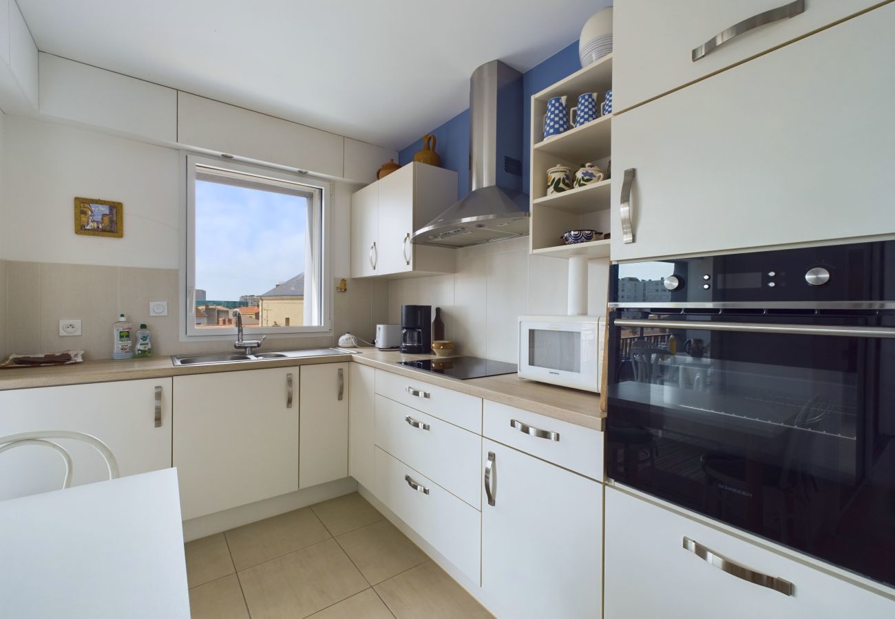 Apartment in Les Sables-d´Olonne - View Sables d'Olonne Harbour- flat for 6