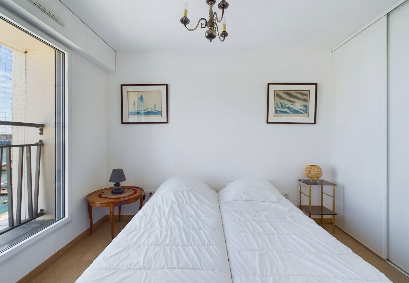 Apartment in Les Sables-d´Olonne - View Sables d'Olonne Harbour- flat for 6
