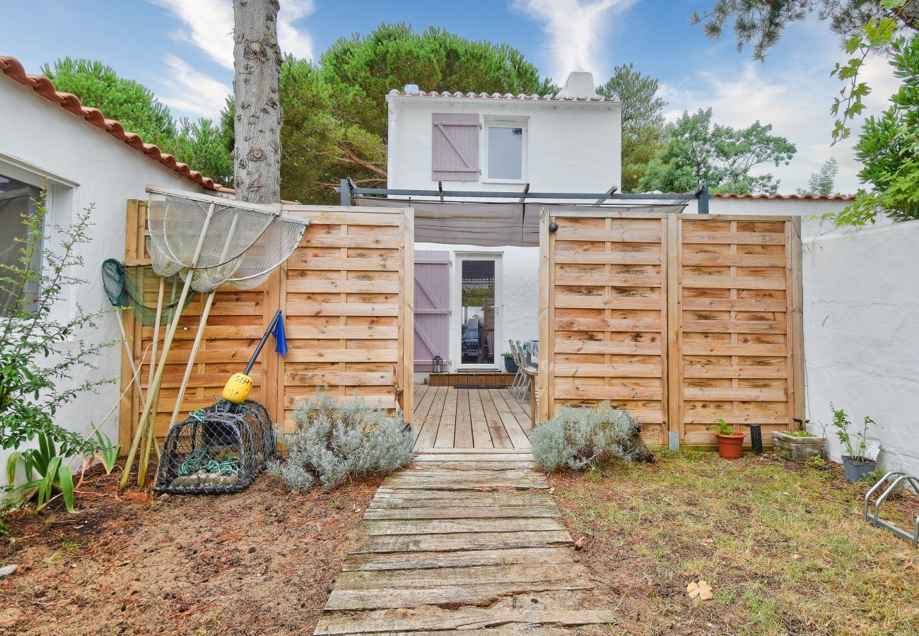 House in La Guérinière - Nice house for 7 - 300 m from the beach - Dunes 