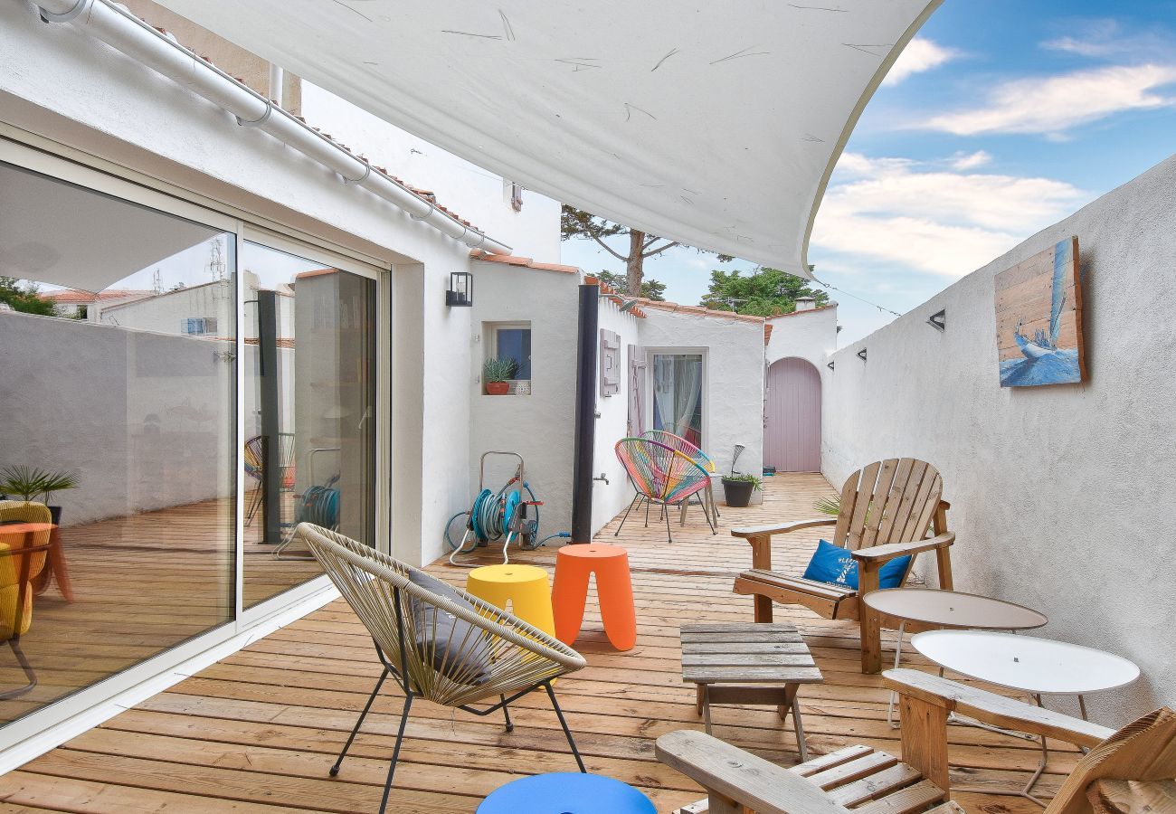 House in La Guérinière - Nice house for 7 - 300 m from the beach - Dunes 